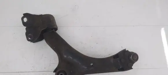 Volvo V70 Front lower control arm/wishbone