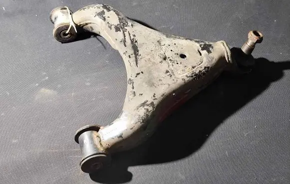 Mercedes-Benz Sprinter W901 W902 W903 W904 Front lower control arm/wishbone 9013330214