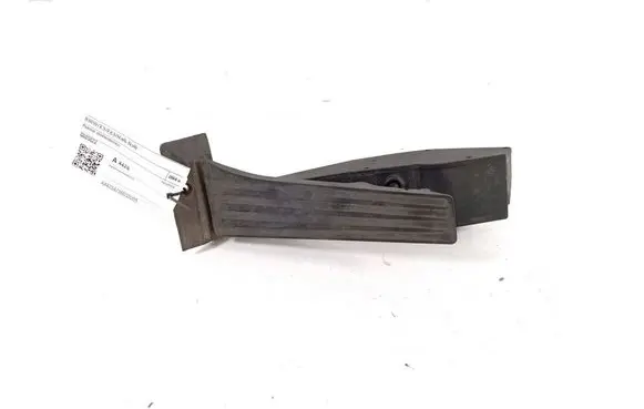 BMW X3 E83 Accelerator throttle pedal 6889822