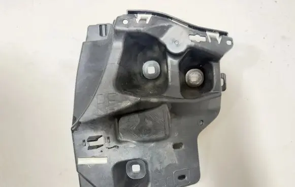BMW 4 G22 G23 G24 G26 Rear bumper mounting bracket 7497112