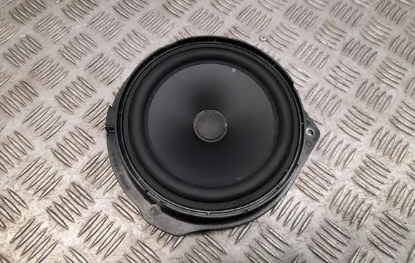 Mercedes-Benz E A207 Rear door speaker