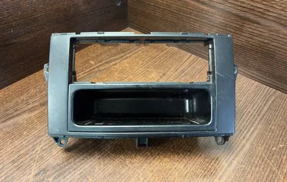 Mercedes-Benz Vito Viano W639 Car ashtray 9066890047 A9066890047
