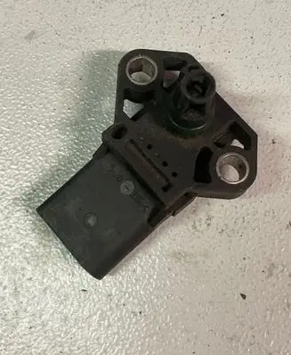 Volkswagen Golf V Air pressure sensor 0281002399 038906051B