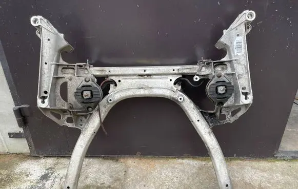 BMW 5 E60 E61 Front subframe 31116782458