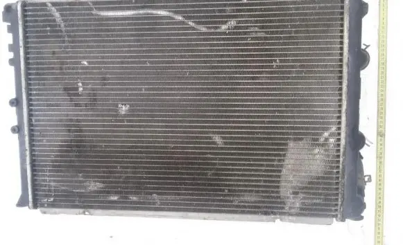 Renault Megane I Coolant radiator A420I590P35