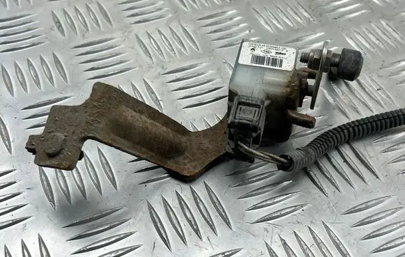 Headlight/headlamp level sensor