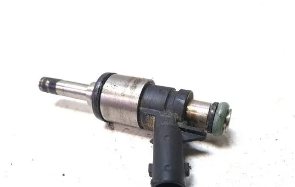 KIA Sportage Fuel injector 353102B360