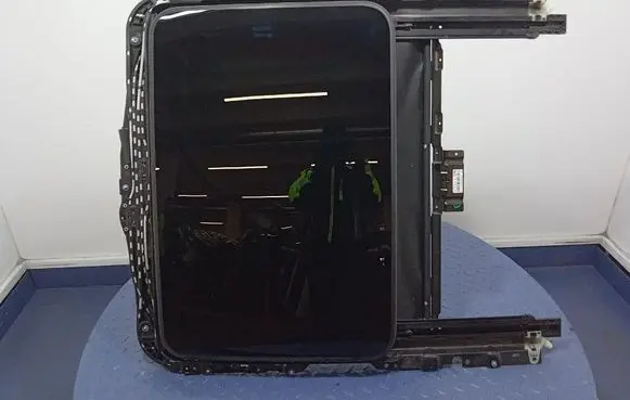 BMW M3 F80 Sunroof set 8096115