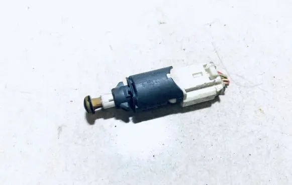 Renault Megane II Brake pedal sensor switch 8200168238b