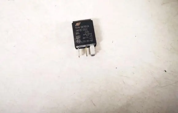 Skoda Octavia Mk2 (1Z) Other relay 95vw10k705ea 7m0951253c