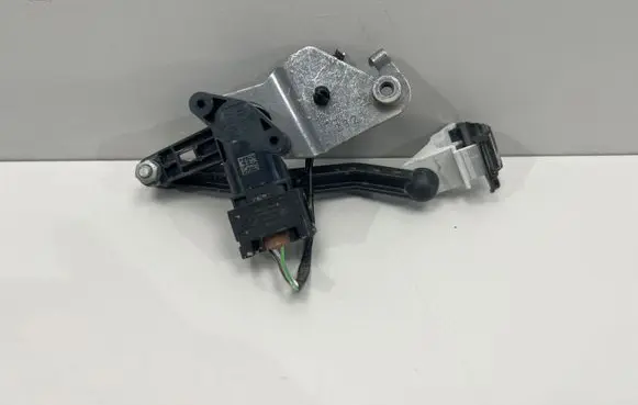 BMW 4 G22 G23 G24 G26 Front height sensor lever 6895466 25496911