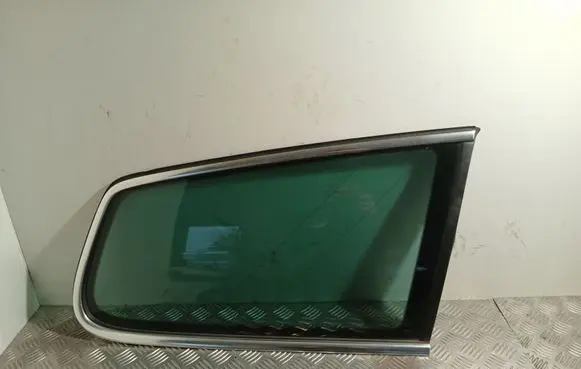 Volkswagen PASSAT B7 Rear side window 3AF845298E