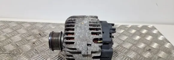 Volkswagen Tiguan Generator/alternator 06F903023C