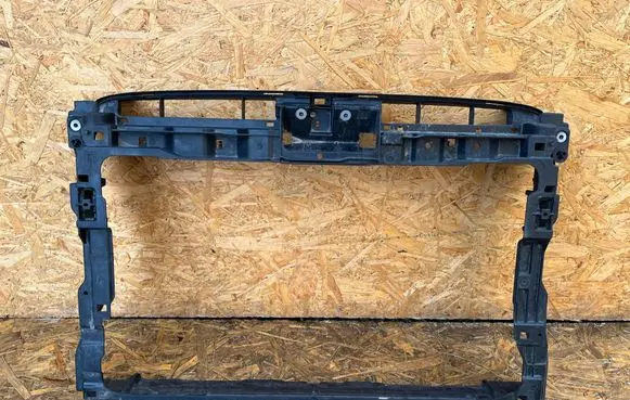 Volkswagen PASSAT B8 Radiator support slam panel 3G0805588AC