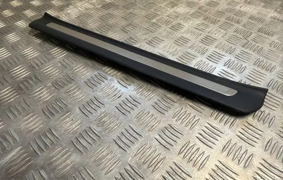 KIA Sportage Front sill trim cover 85874F1500
