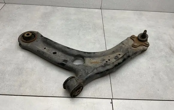 Skoda Superb B8 (3V) Front lower control arm/wishbone