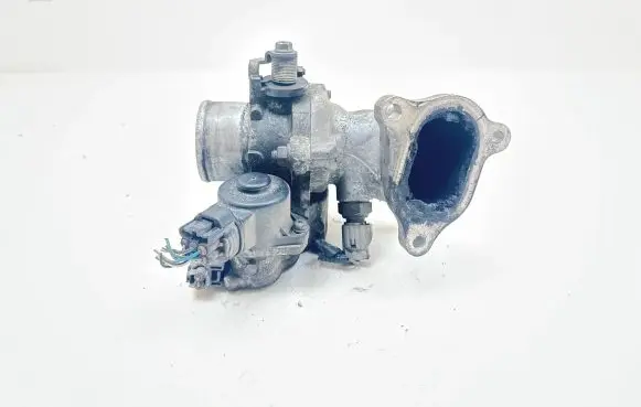 Toyota Avensis Verso Throttle valve 8857221020