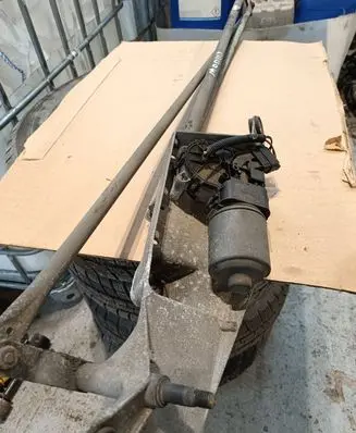Renault Modus Front wiper linkage and motor