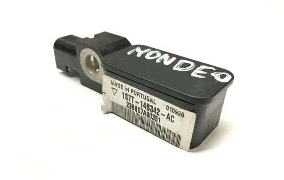 Ford Mondeo Mk III Airbag deployment crash/impact sensor 1ST14B342AC 23BB07A90351