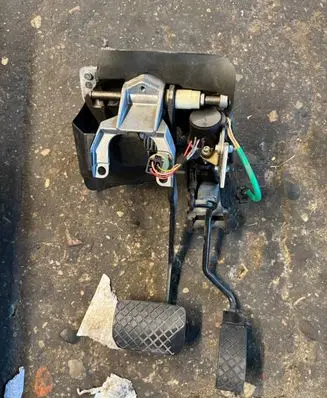 Audi A8 S8 D2 4D Pedal assembly 4d1723115h