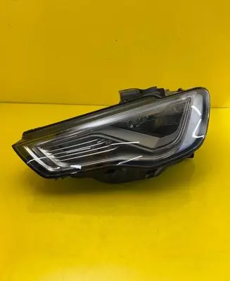Audi A3 S3 8V Headlight/headlamp 8V0941033