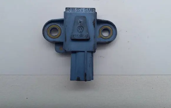 Volkswagen PASSAT B6 Airbag deployment crash/impact sensor 1K0955557A