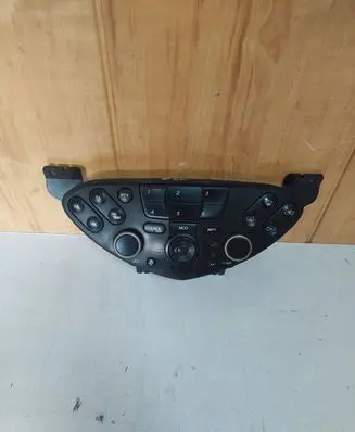 Nissan Primera Radio/GPS head unit trim 28395AV600 20210174H