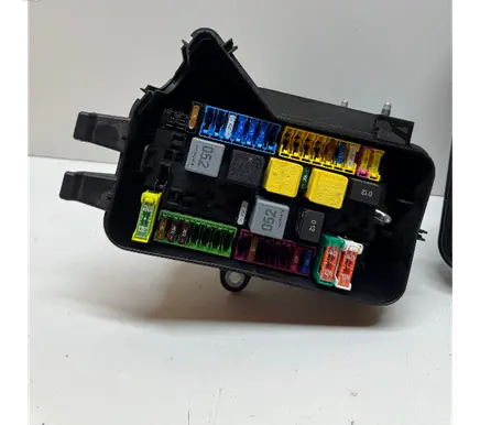 Mercedes-Benz Metris W447 Fuse box set A4475400082 A4475450069
