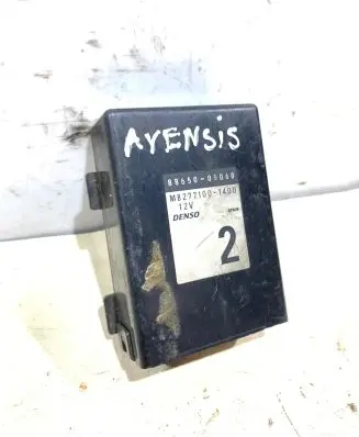 Toyota Avensis T220 Engine control unit/module 8865005060 MB2771001400
