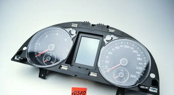 Volkswagen PASSAT B7 Speedometer (instrument cluster) 3AA920870D