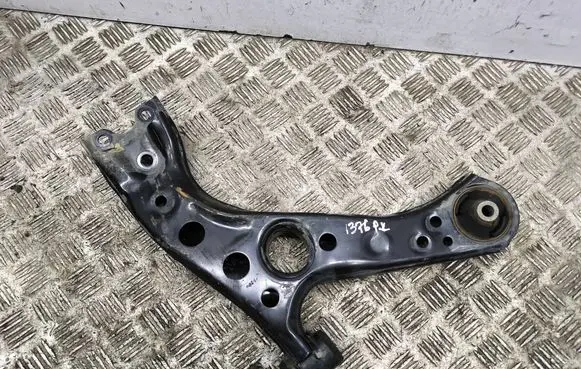 Toyota C-HR II Front lower control arm/wishbone 4520B