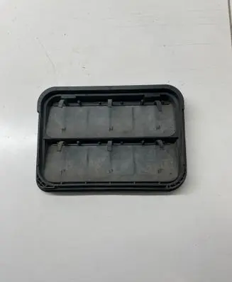 Citroen C3 Quarter panel pressure vent 9675506980