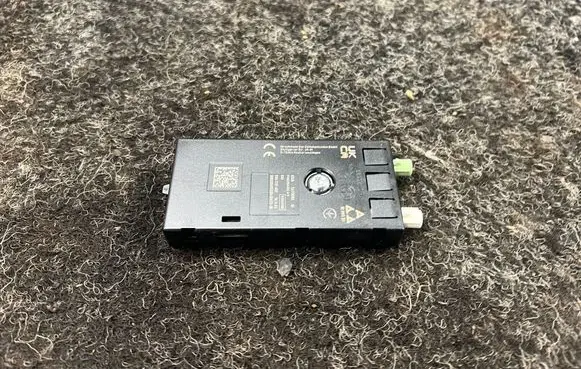 BMW i4 Aerial antenna amplifier 5A73DB2
