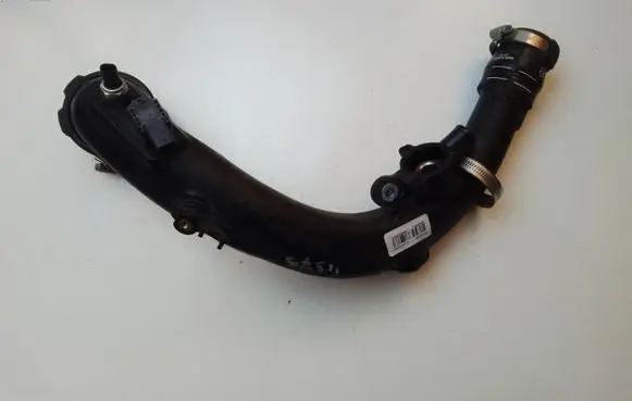 Alfa Romeo Giulia Intercooler hose/pipe 05281506AD