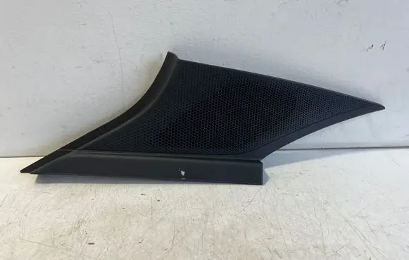 Porsche Taycan 9J1 (C) pillar trim 9J0867287