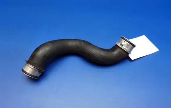 Mercedes-Benz C W204 Engine coolant pipe/hose A2045011682