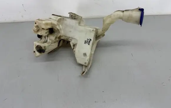 Peugeot 407 Windshield washer fluid reservoir/tank 81404015