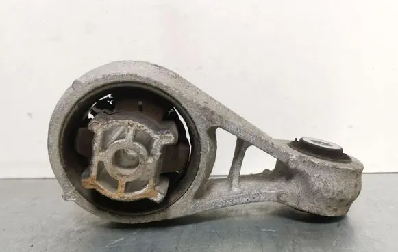 Mini Cooper Countryman R60 Engine mount bracket 9806995