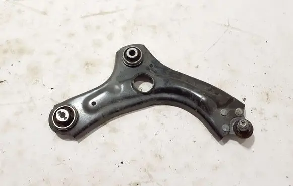 Renault Clio V Front lower control arm/wishbone 545002446R