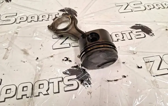 BMW 5 E39 Piston with connecting rod