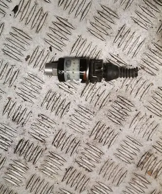Audi A3 S3 8L Turbo solenoid valve 443906102e