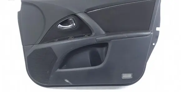 Toyota Avensis T270 Front door card panel trim 6777705040 6762305040