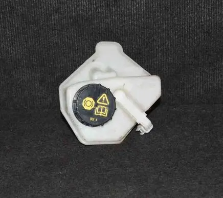 Land Rover Range Rover Evoque L538 Brake fluid reservoir 