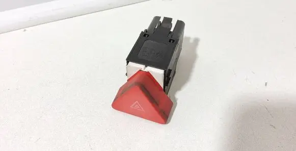 Volkswagen Tiguan Hazard light switch 5N0953509A