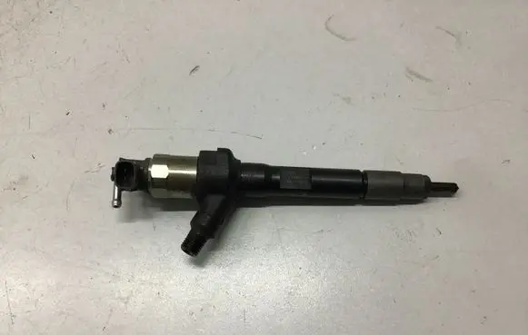 Mazda 6 Fuel injector R2AA13H50 001104M03766