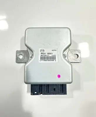 Mazda 6 Fuel injection pump control unit/module PE0118561