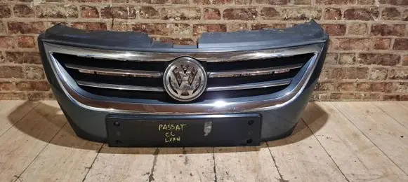 Volkswagen PASSAT CC Front grill