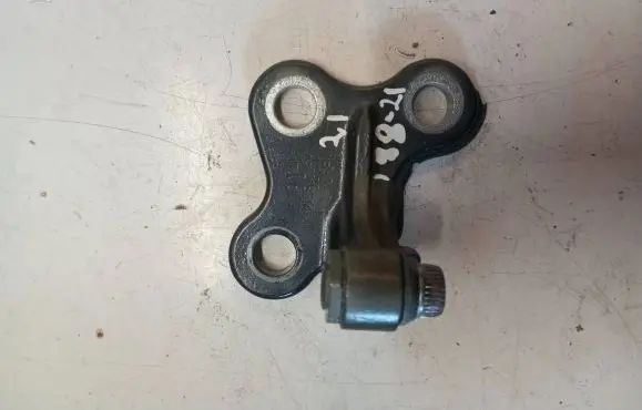 Volvo V60 Front door lower hinge 31218514