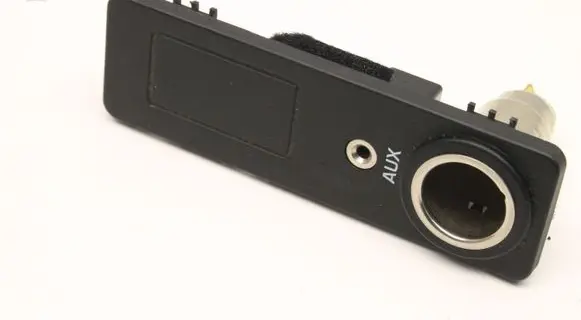 Jaguar XF X250 AUX in-socket connector 8X2319C166BA