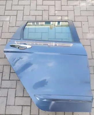 Honda FR-V Rear door
